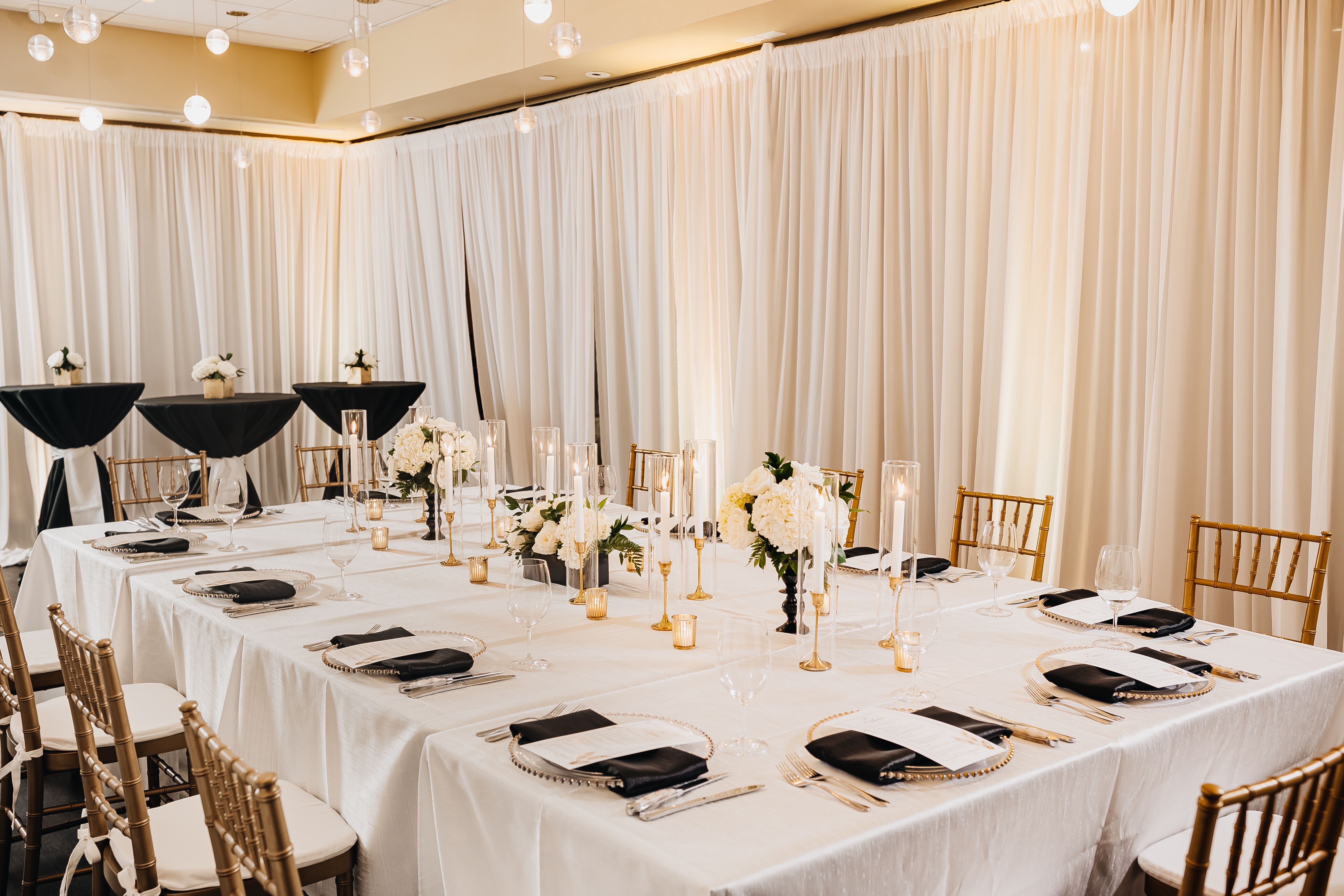 Wedding specialty vendors by Fleming's Prime Steakhouse & Wine Bar in Richmond, VA