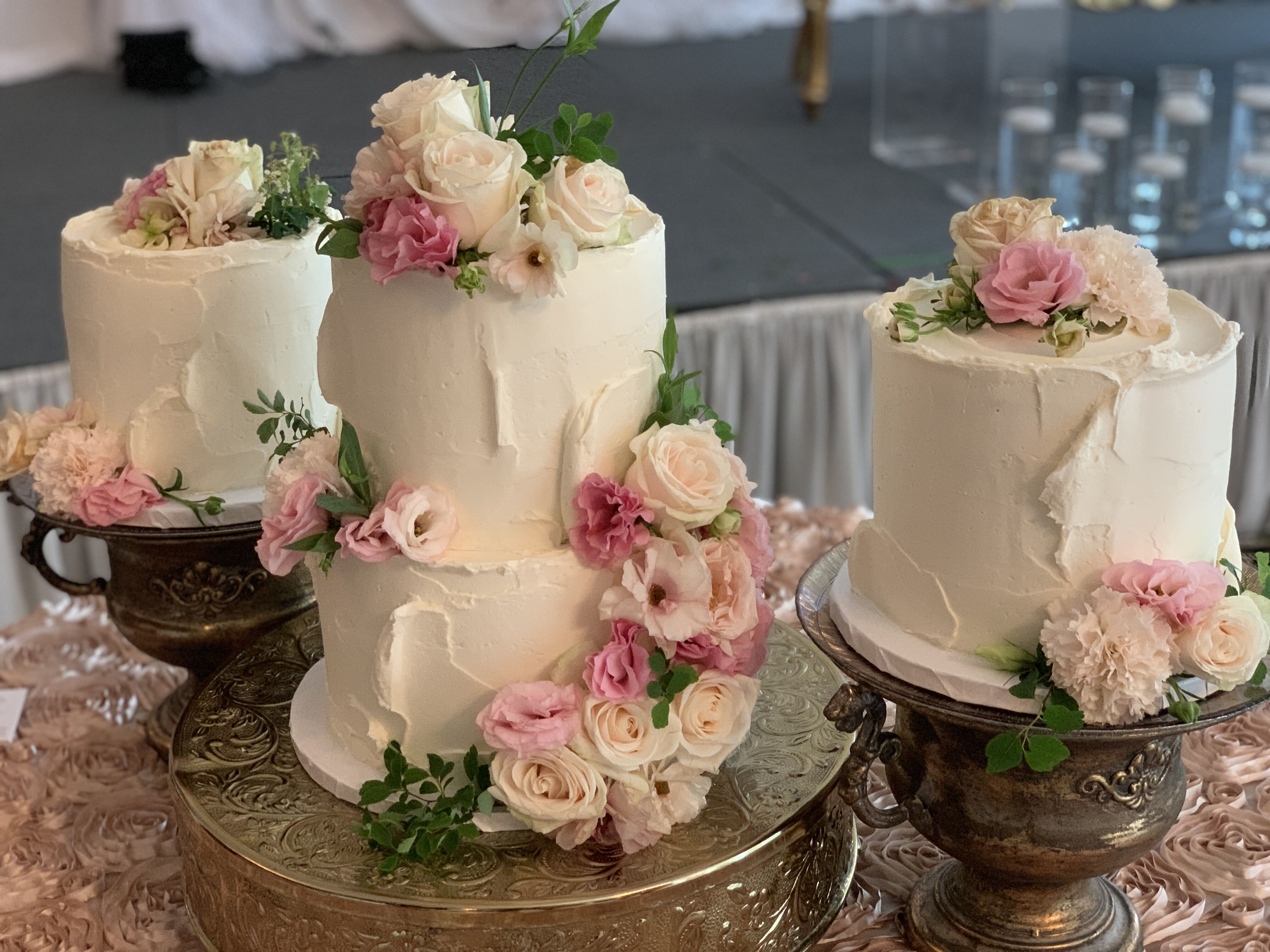 Wedding bakery by Dana's Cake Shoppe in Leesburg, VA
