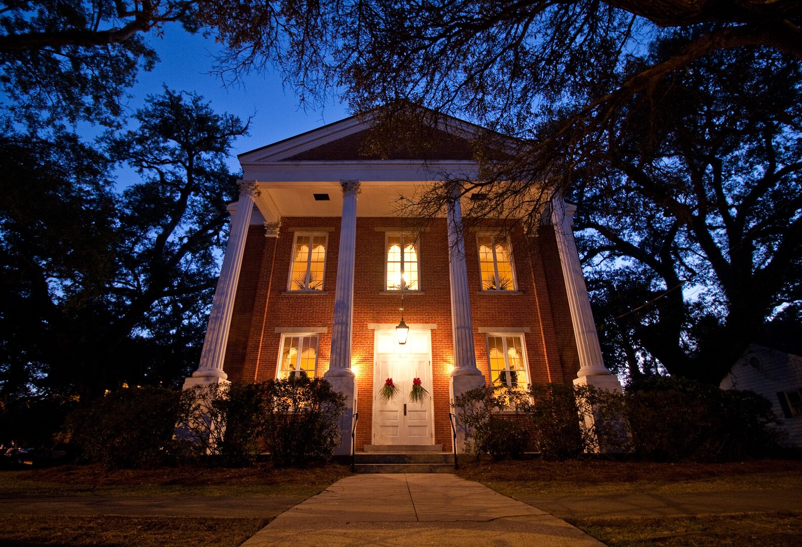 Wedding specialty vendors by Winyah Indigo Society Hall in Georgetown, SC