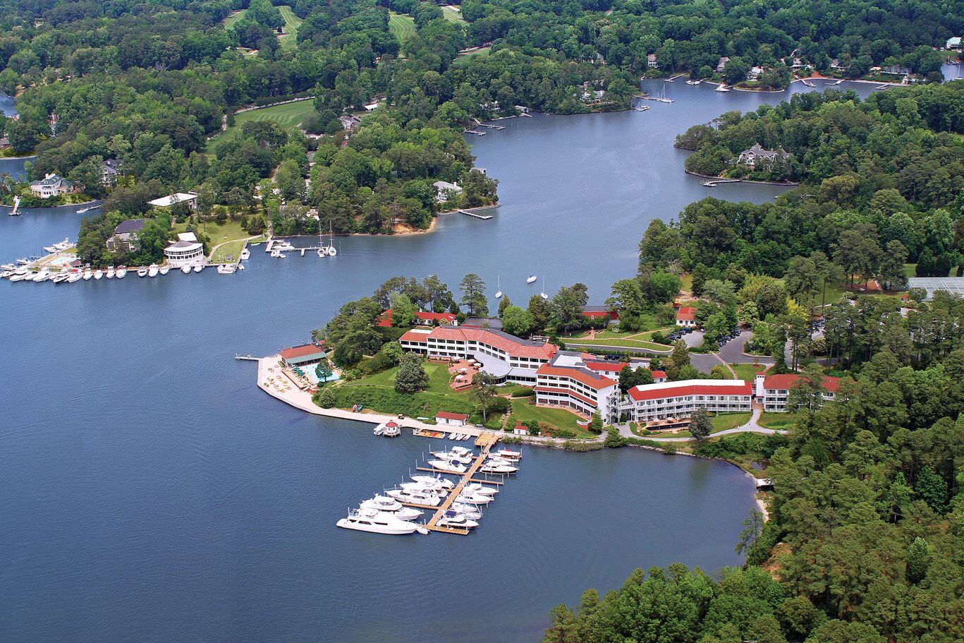 Wedding specialty vendors by The Tides Inn in Irvington, VA