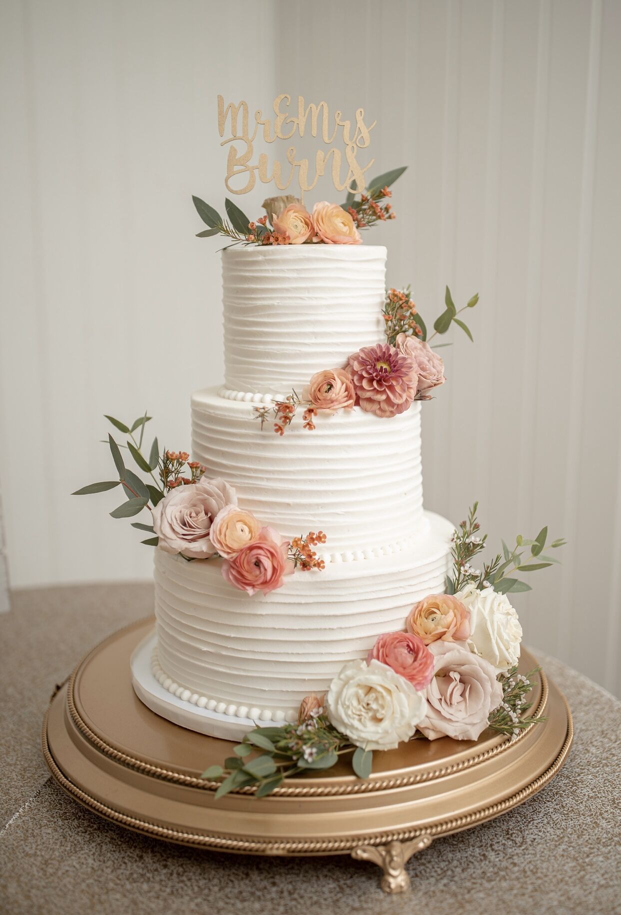 Wedding bakery by Sweet Angel Cakes in Chattanooga, TN