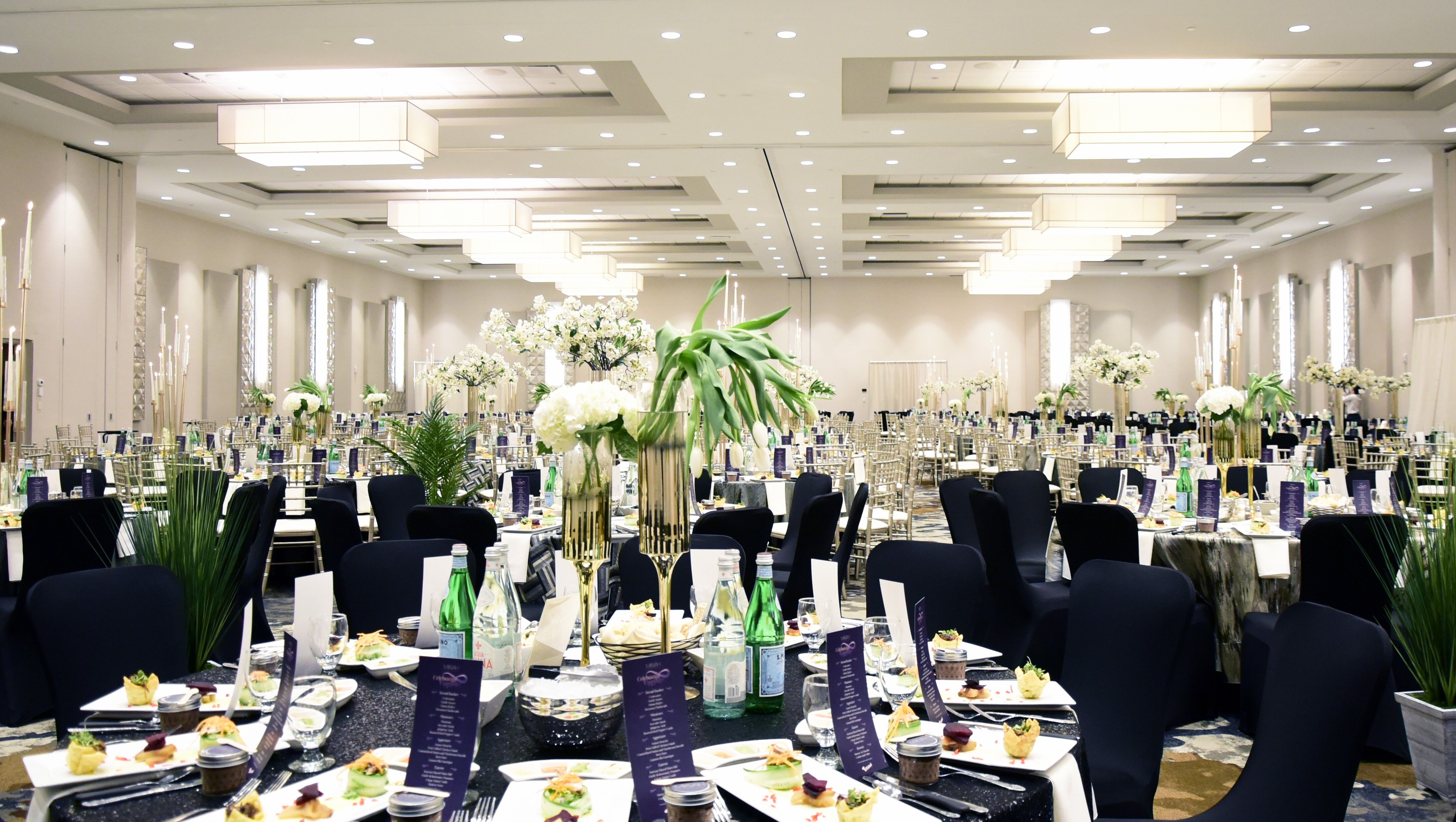 Wedding specialty vendors by Double Tree Baltimore North Pikesville in Pikesville, MD
