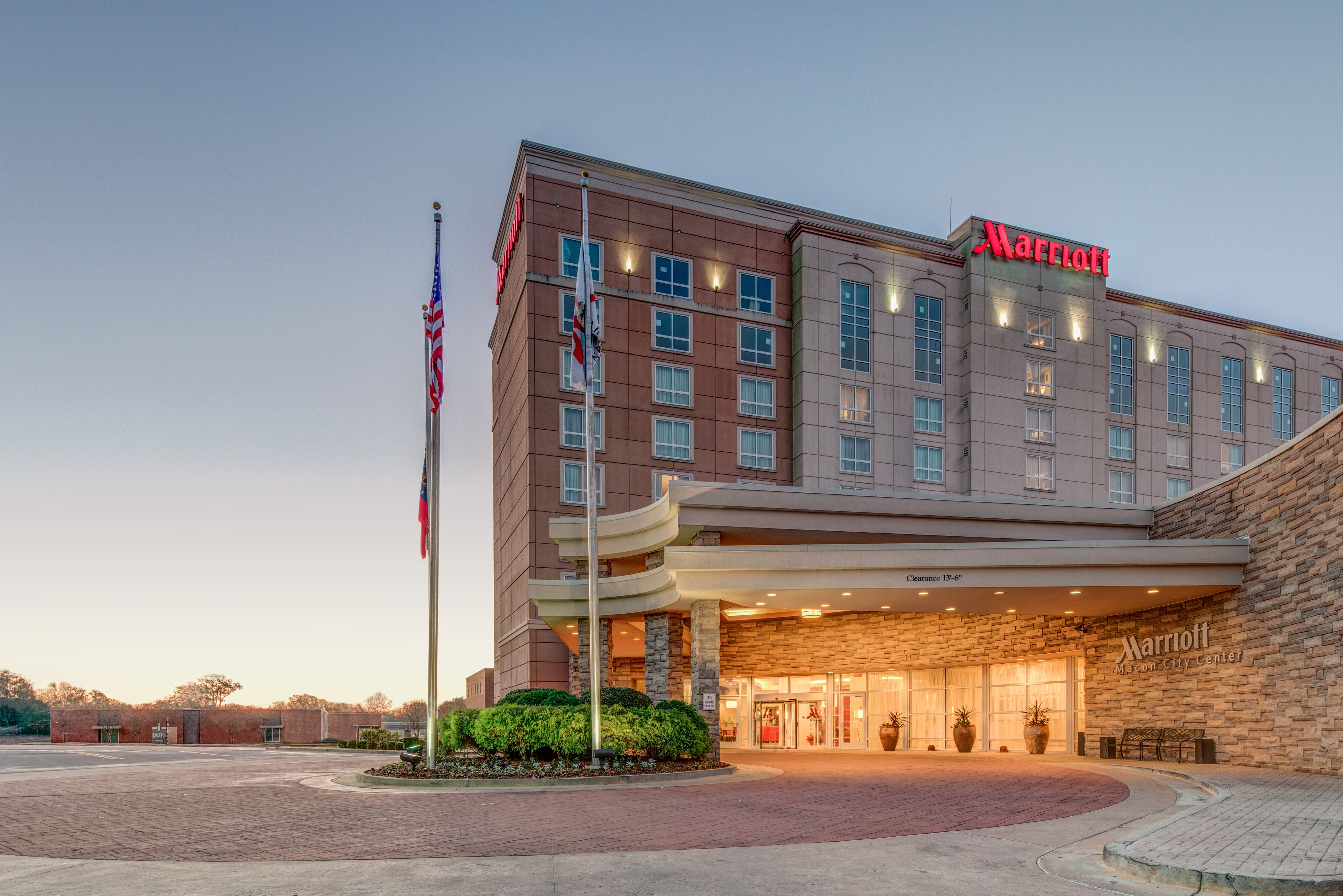 Wedding specialty vendors by Macon Marriott City Center in Macon, GA