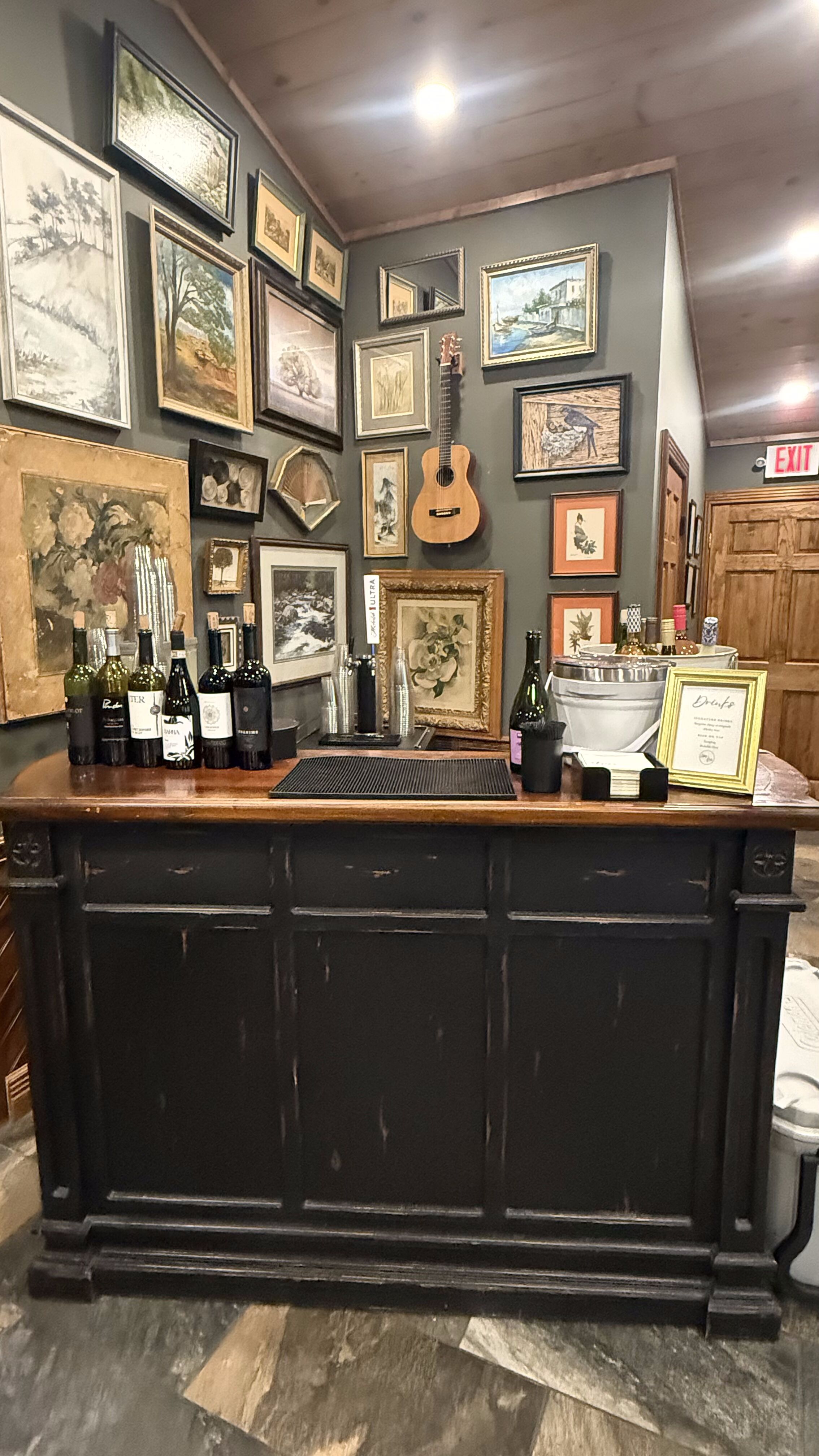 Wedding bartending by All Seasons Bartending in Knoxville, TN