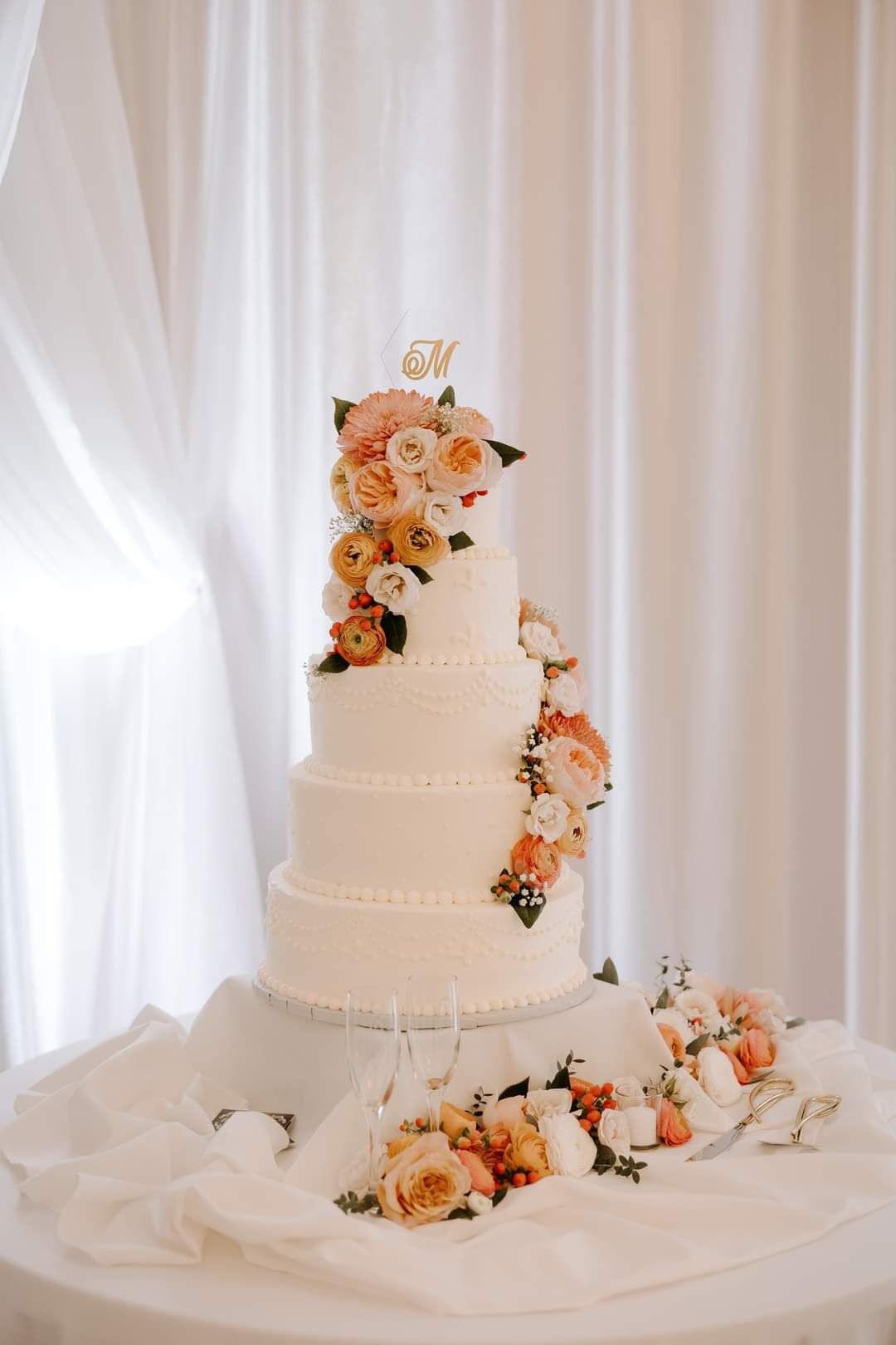 Wedding bakery by The Heirloom Apron in Knoxville, TN