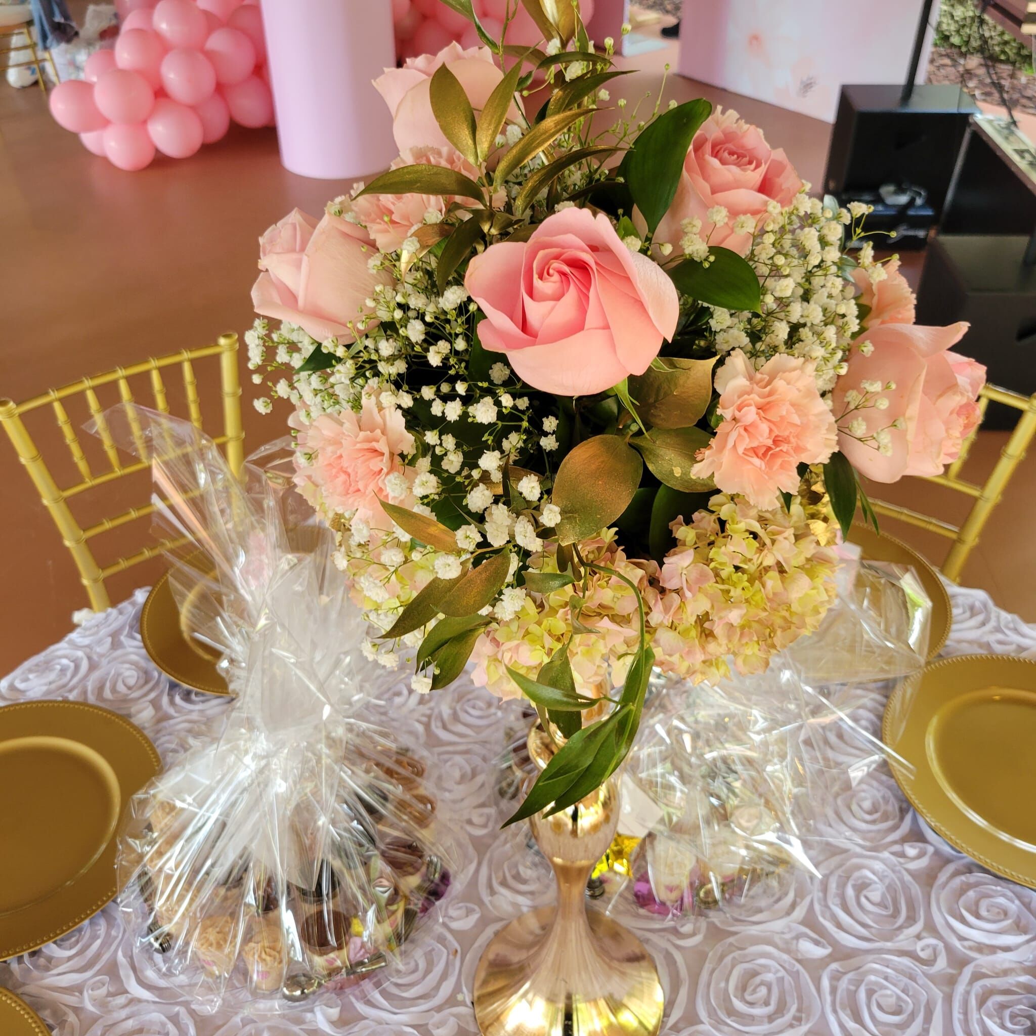 Wedding specialty vendors by Ceci Roses in Hialeah, FL